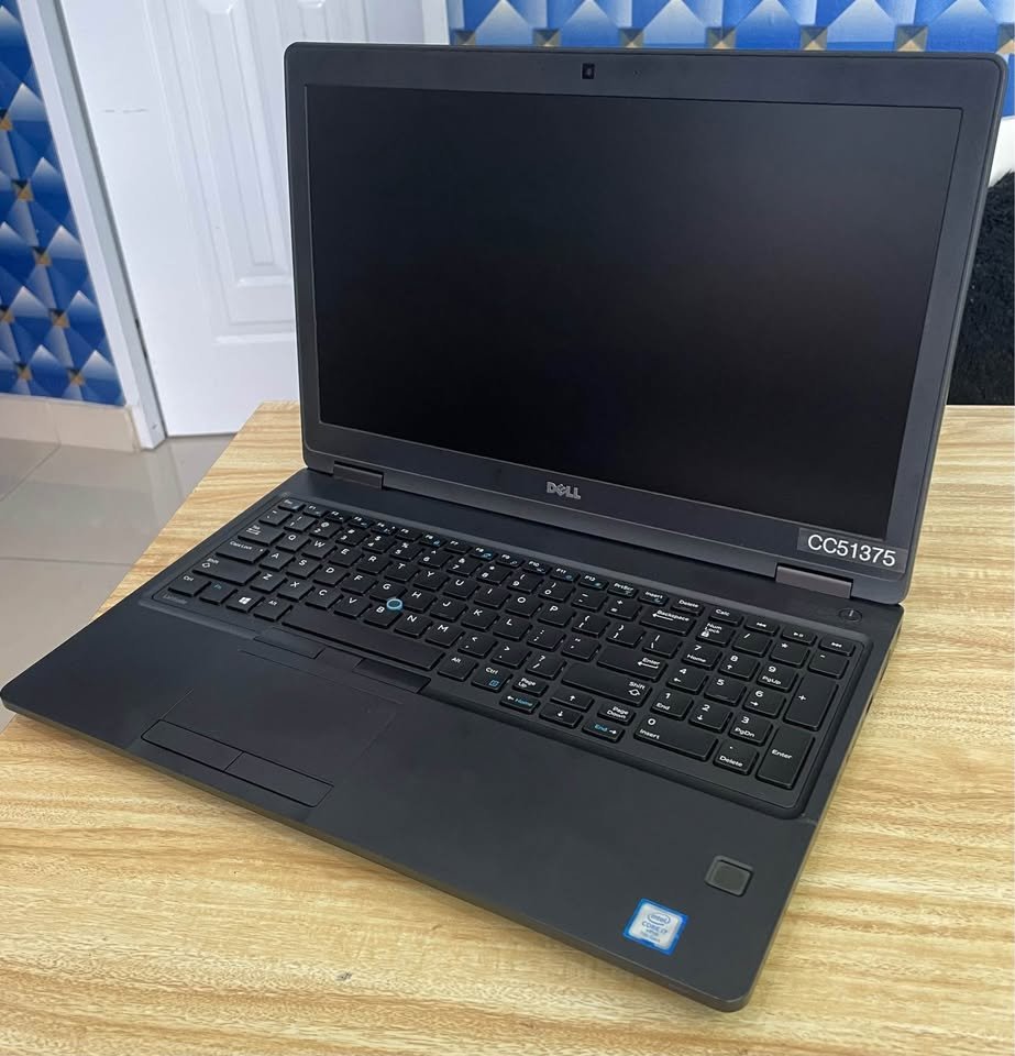 computadoras y laptops - Laptop Dell Latitude Intel core i3 de 8va16GB RAM  1