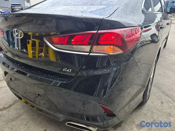 carros - HYUNDAI SONATA NEW RISE 2018 NEGRO GASOLINA 8