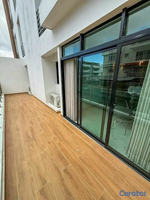 apartamentos - Venta de apartamento con terraza en El Millón 8