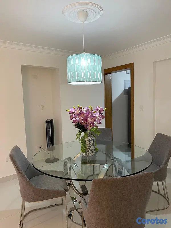 muebles y colchones - Mesa de comedor de lujo con tope de cristal y base niquelada – 4 sillas 2