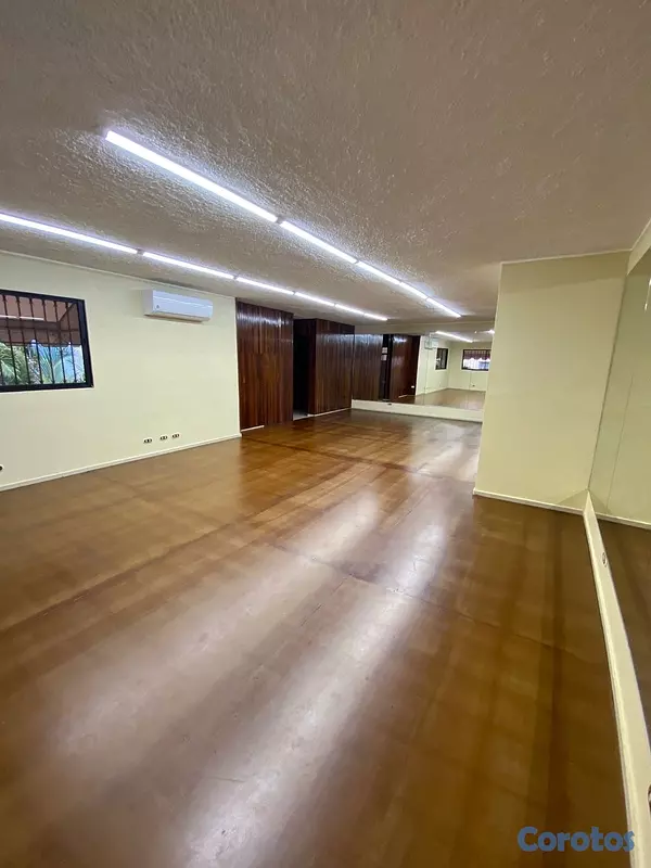 oficinas y locales comerciales - CASA COMERCIAL 4