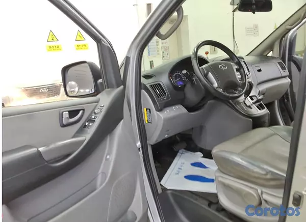 otros vehiculos - HYUNDAI GRAND STAREX 2020 GRIS 7