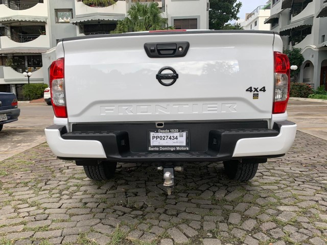 jeepetas y camionetas - Nissan frontier np300 2023 4