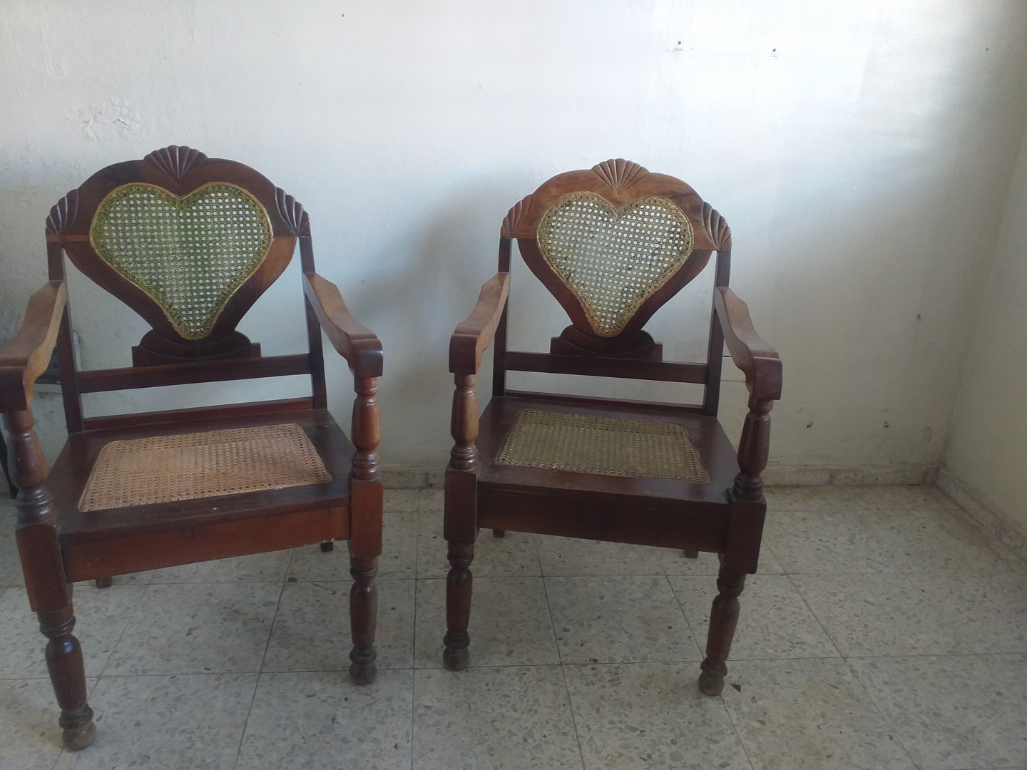 muebles y colchones - 2 Butacas  Caoba Centenaria 