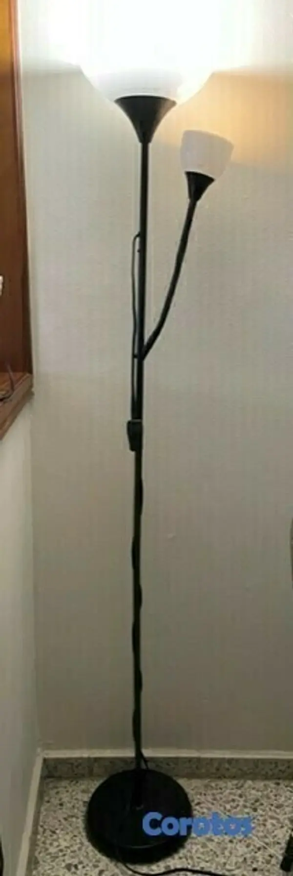 decoración y accesorios - Lampara de piso marca Ikea de dos bombillos en excelente estado $1000 pesos. 3