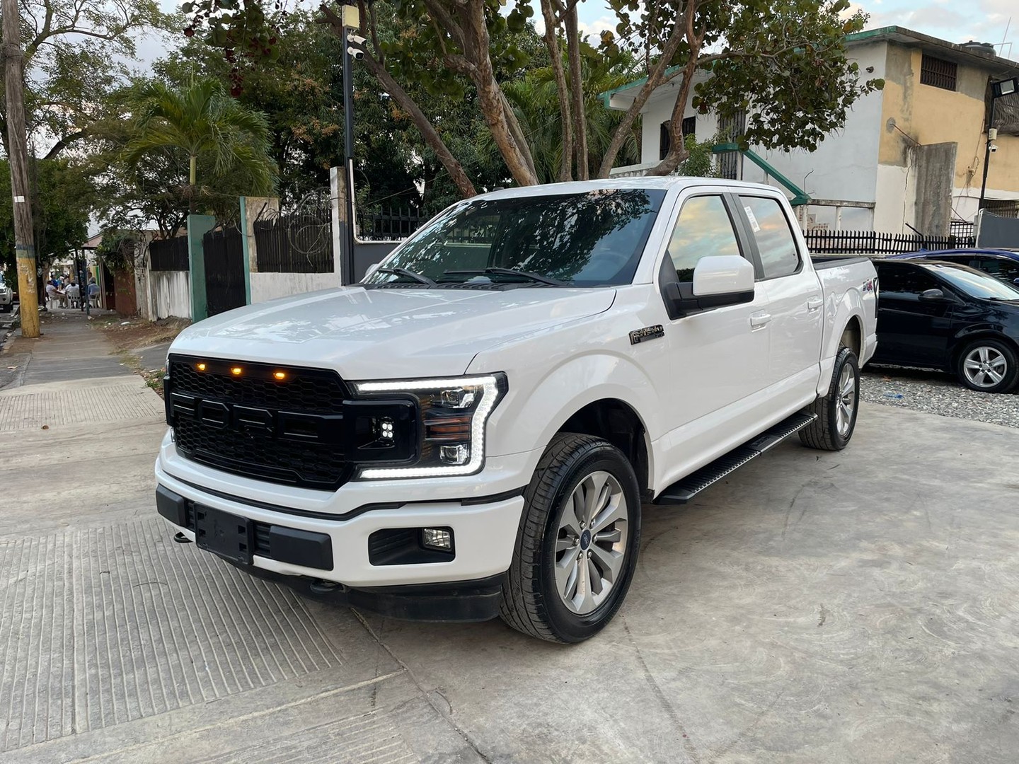 jeepetas y camionetas - FORD F150 XLT 4X4 2018 8