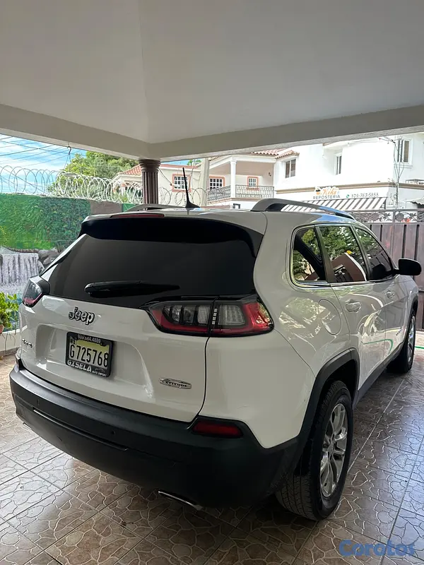 jeepetas y camionetas - VENDO JEEP CHEROKEE LATITUDE 2019 4x4  3