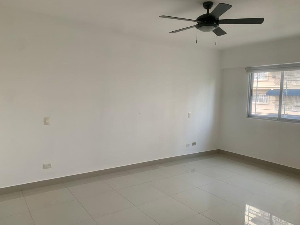 apartamentos - Apartamento en Venta en Evaristo Morales 5