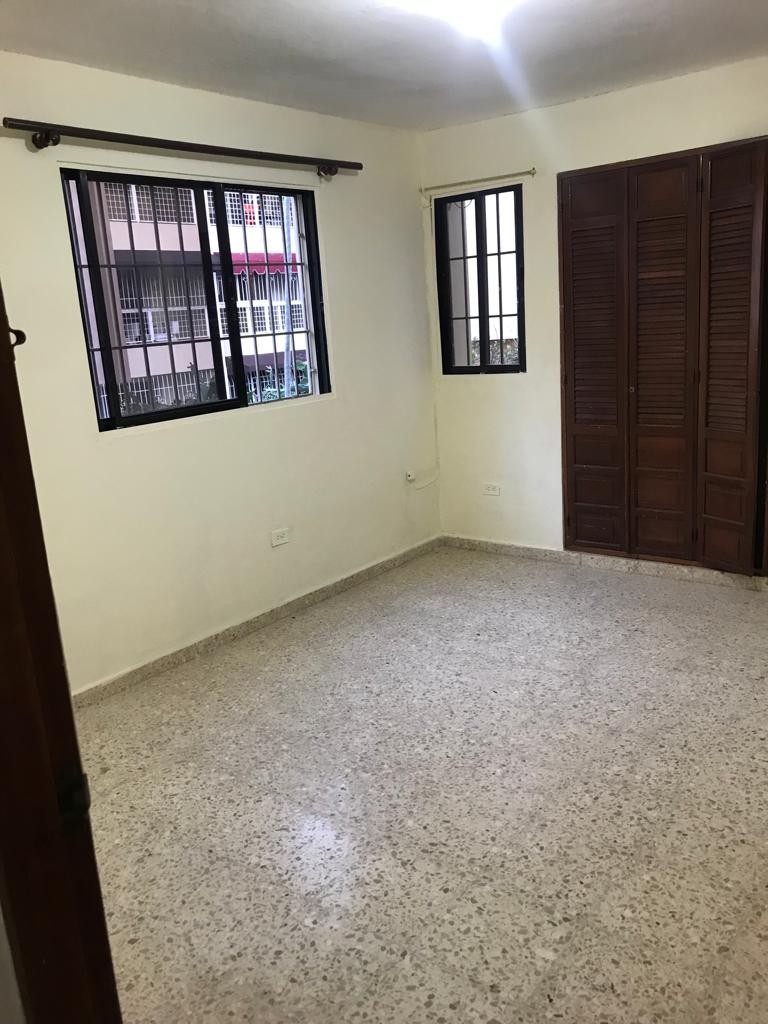 apartamentos - Apartamento Segundo Nivel, Ens. Quisqueya (O.K) 4