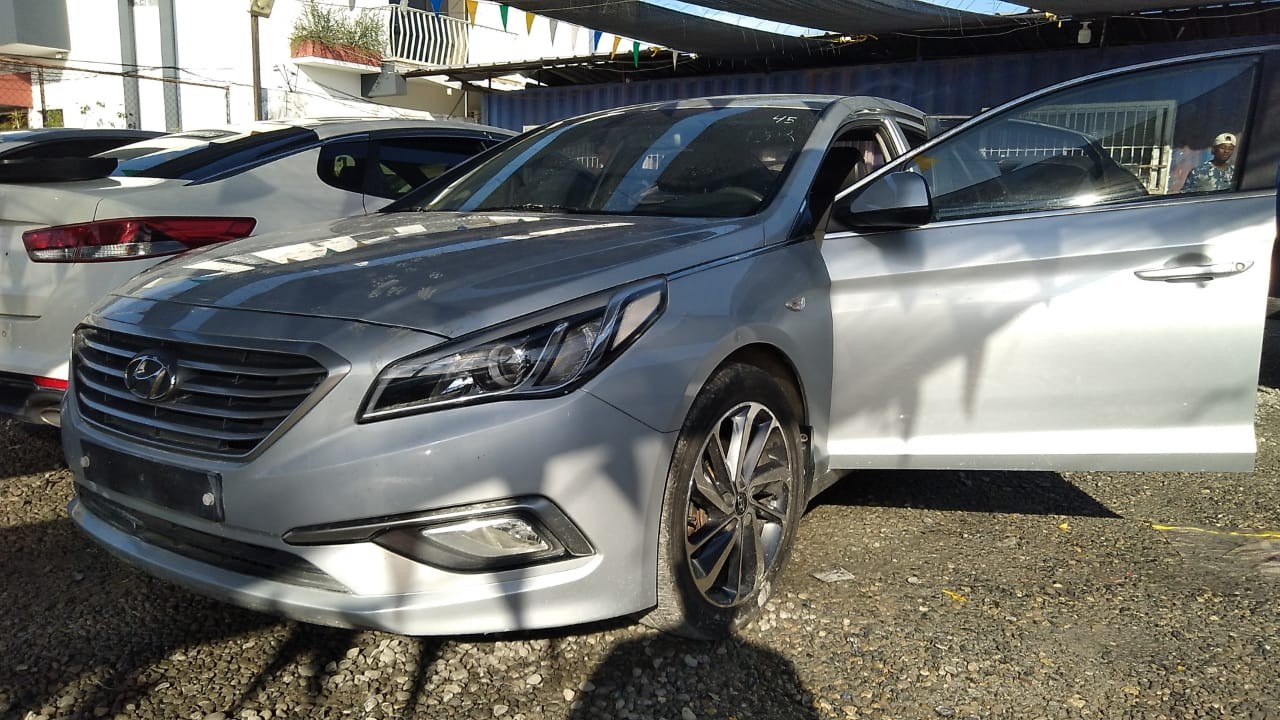 carros - HYUNDAI SONATA NEW RISE 2019 GRIS 1