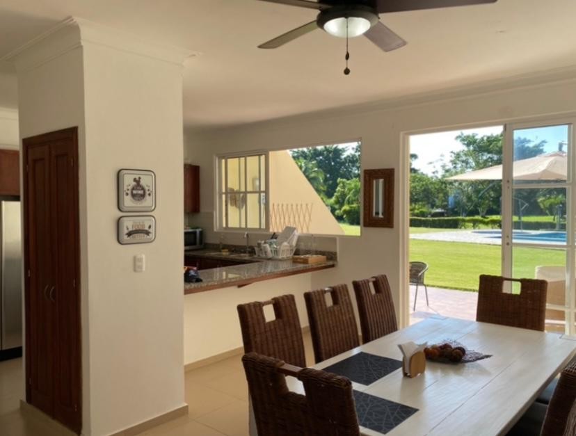 casas - Town House en  alquiler en Metro Country de 2 niveles, Amueblado  3