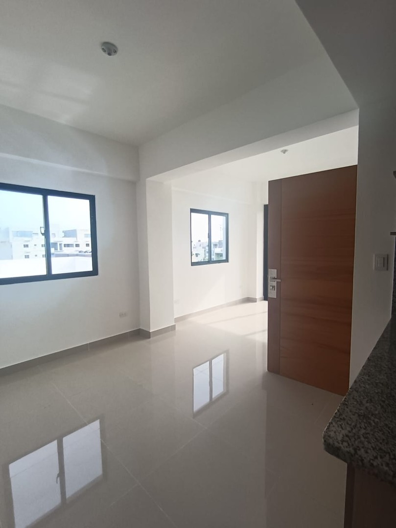 apartamentos - Vendo apartamento en el Km 8 1/2 de la Independencia 

 2