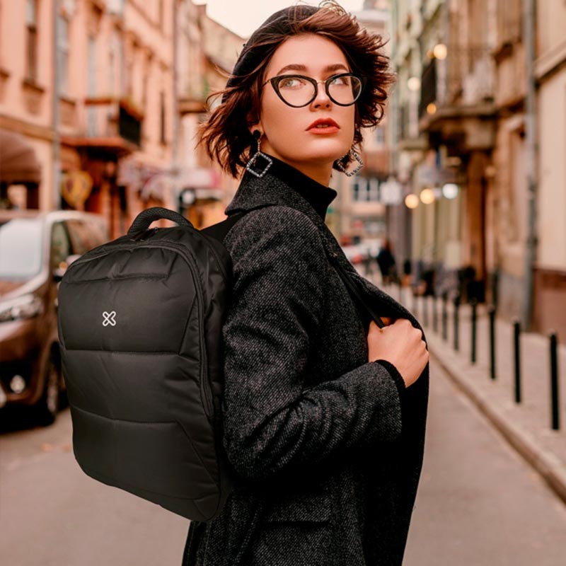 computadoras y laptops - BULTO DE NOTEBOOK KLIPX MONACO 15.6" TIPO MOCHILA, 2 COMPARTIMENTOS PRINCIPALES, 2
