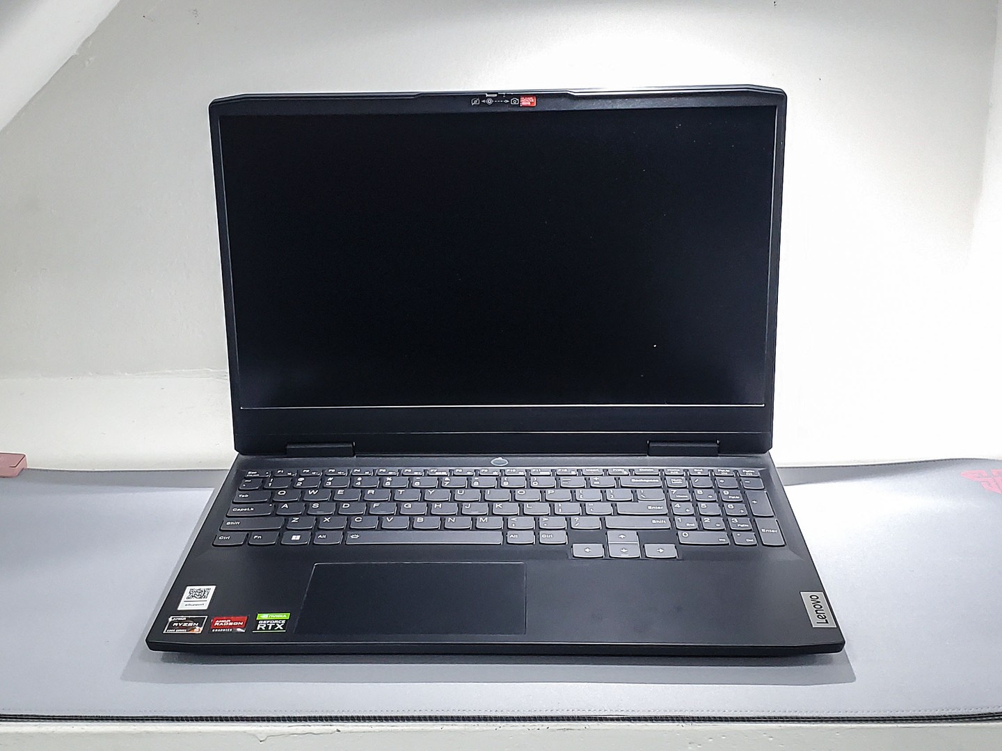 computadoras y laptops - Laptop Lenovo IdeaPad Gaming 3 15AR/AMD Ryzen7/16GB DDR5/512GB SSD NVME/RTX 4050