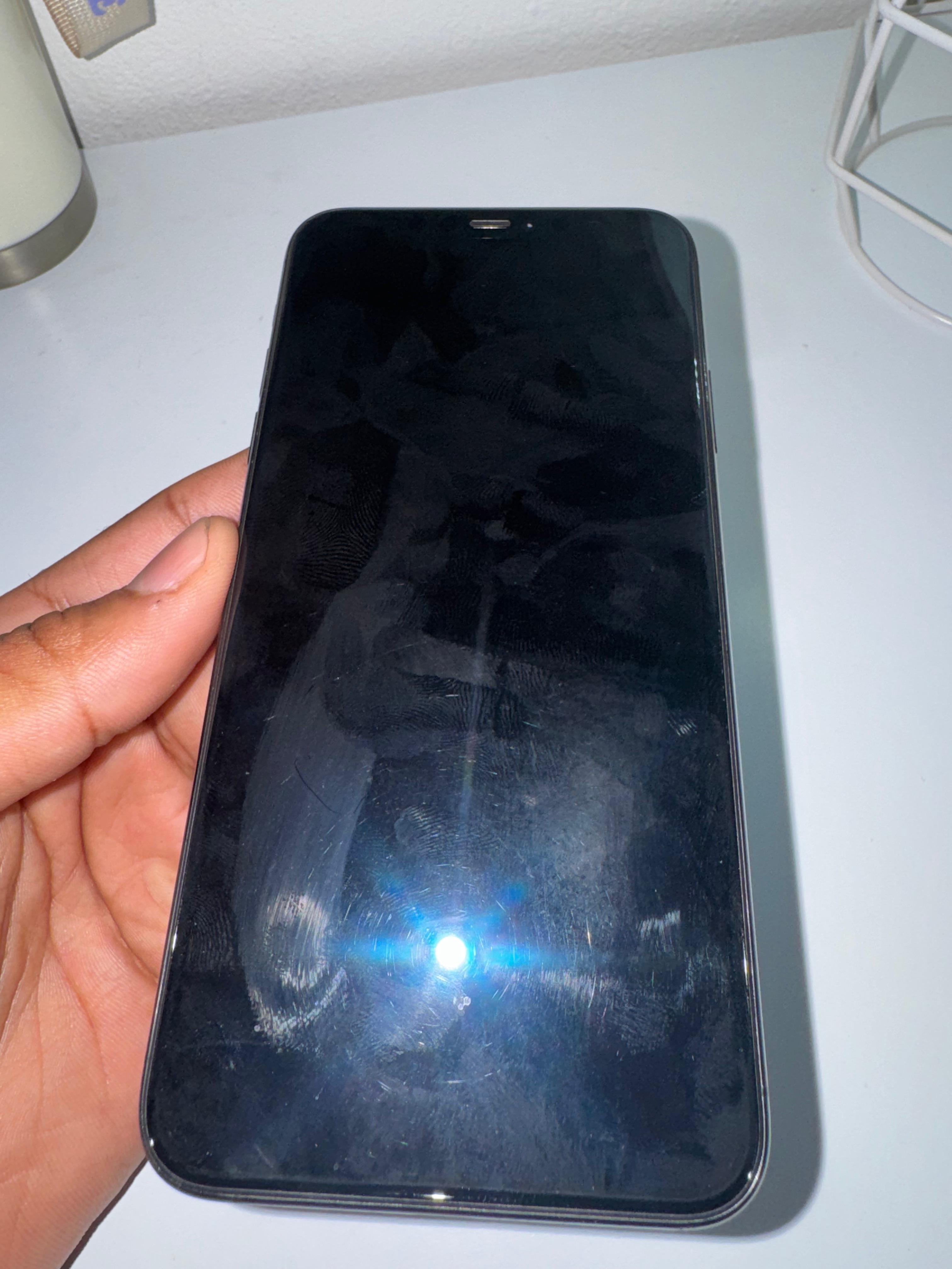 celulares y tabletas - IPHONE 11 PRO MAX COMO NUEVO 1
