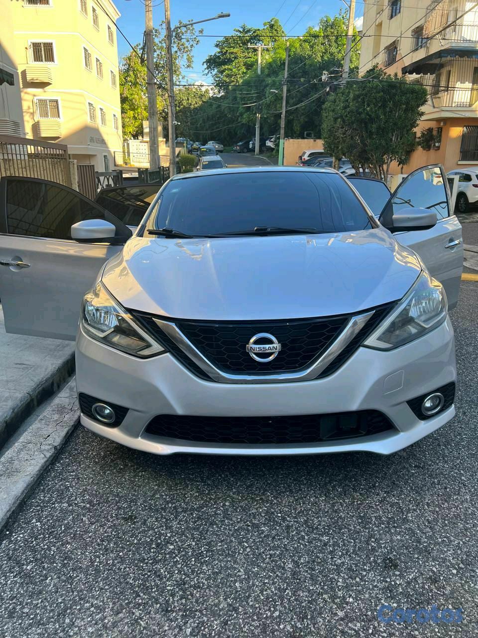 carros - Nissan Sentra SV 2019 1