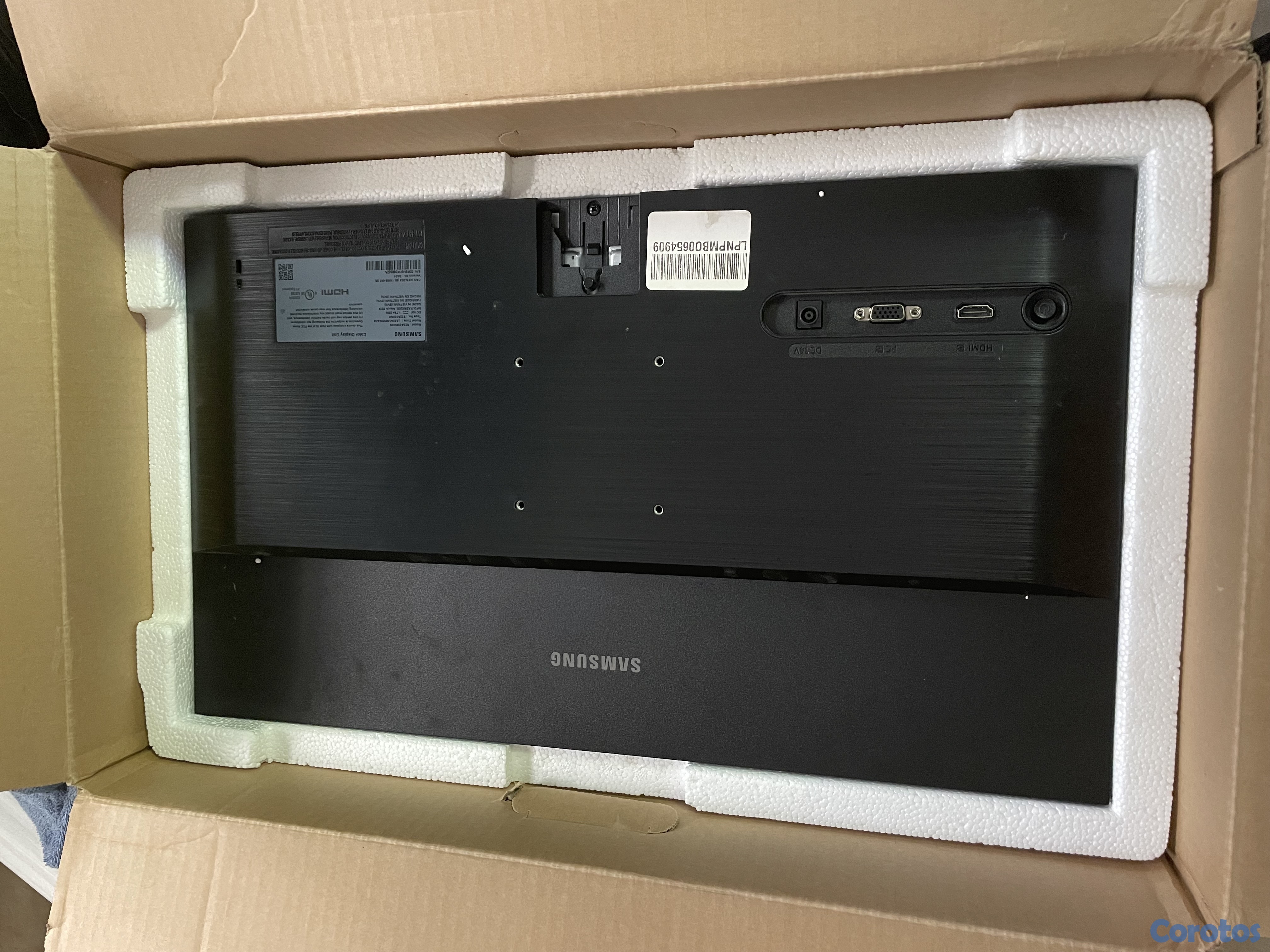 computadoras y laptops - Monitor Samsung 22” 1080P con panel VA 2