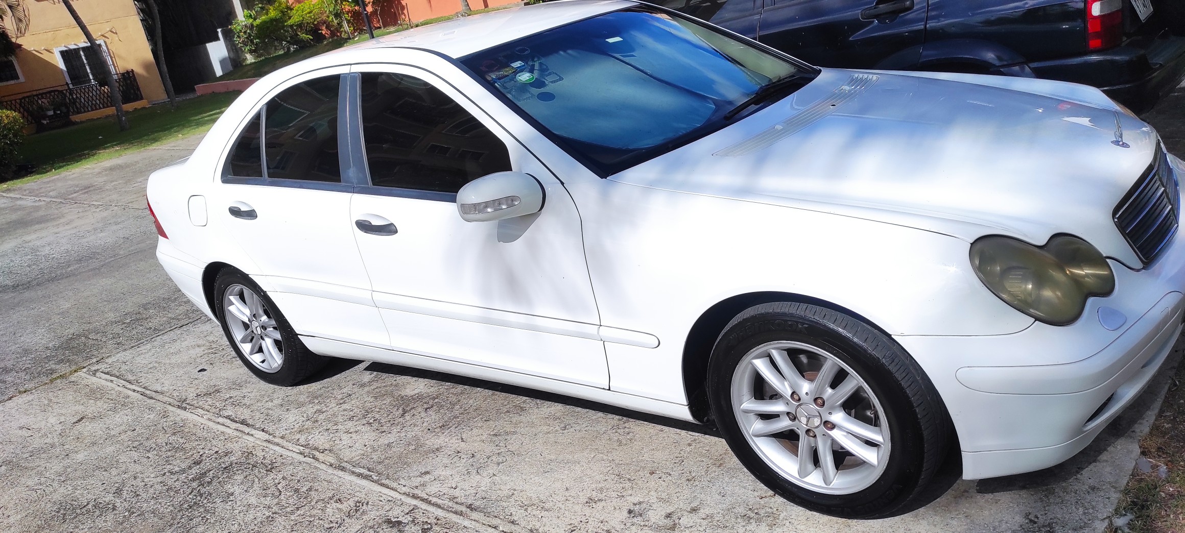carros - Mercedes Benz c200 kompressor  año 2004 color Blanco en buenas condiciones 