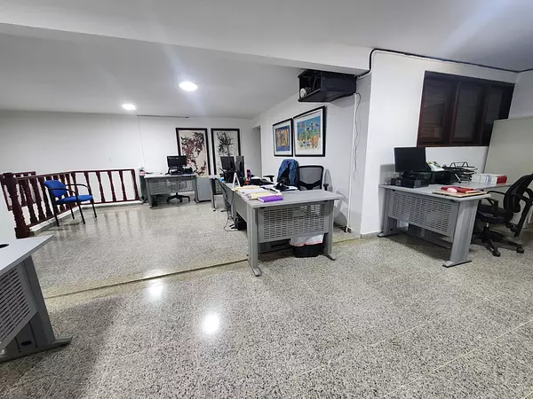 oficinas y locales comerciales - Alquilo Nave de 1,500 metros  en la cuaba  10
