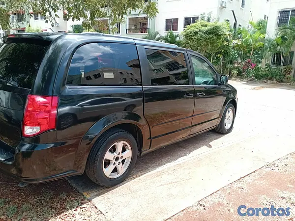 jeepetas y camionetas - DODGE cARAVAN 2012 SXT 12