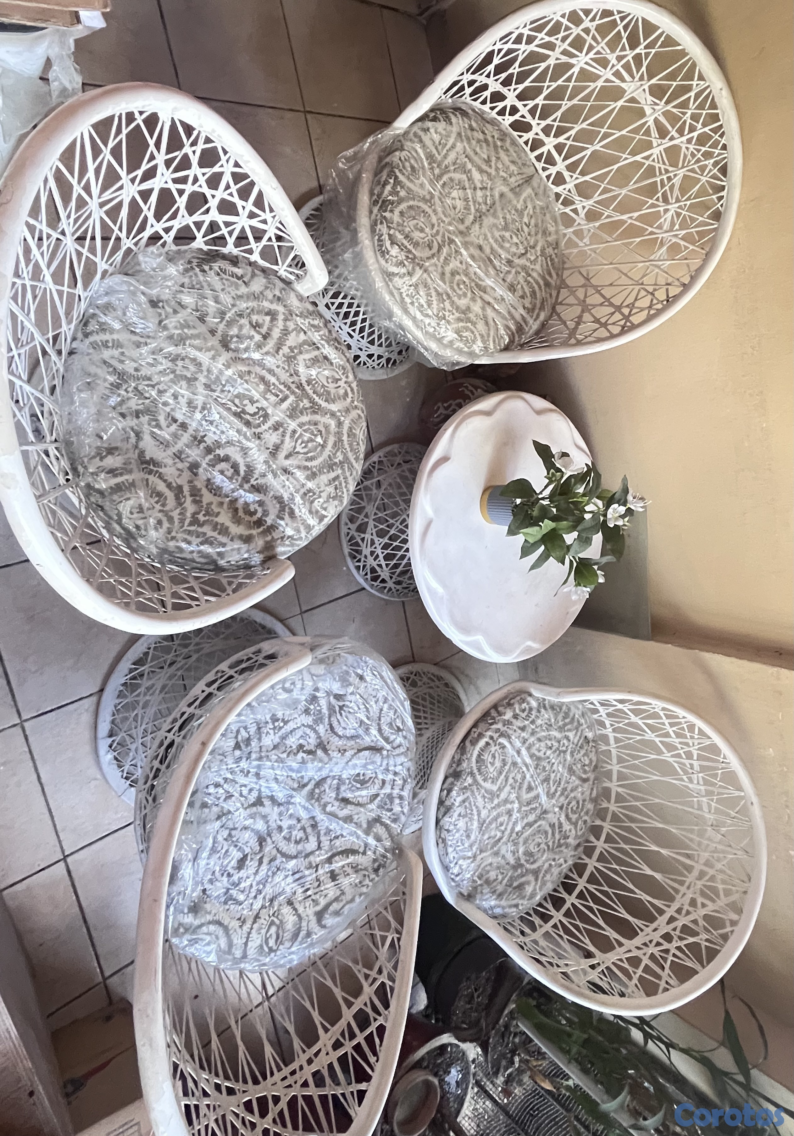 muebles y colchones - Juego de sillas y mesa  4