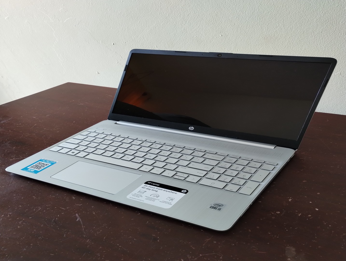 computadoras y laptops - Laptop HP 15 Touch Core i5-10th Gen 256GB SSD 16GB RAM Windows 11 Intel 1