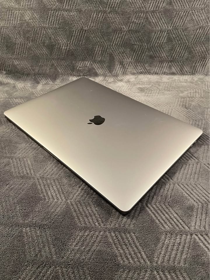computadoras y laptops - MacBook Pro 2019 A2141 Core Intel i9 oportunidad 6