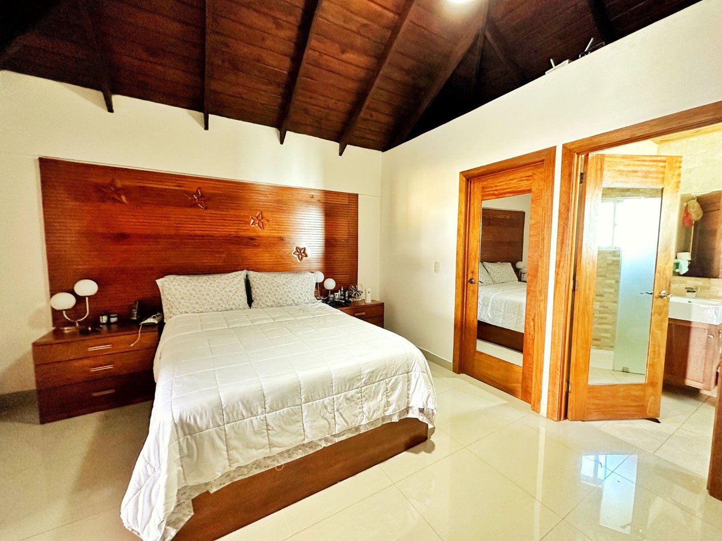 apartamentos - Apartamento en Venta - Gazcue
 
166.31m2 
2 Hab
2.5 Baños 
2 Parq
USD$220,000 4