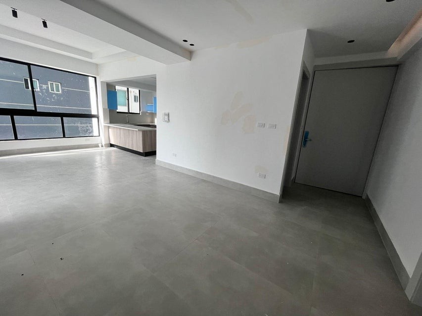 apartamentos - Apartamento en venta, 3 habitaciones, cuarto de servicio, picuzzi, seguridad.