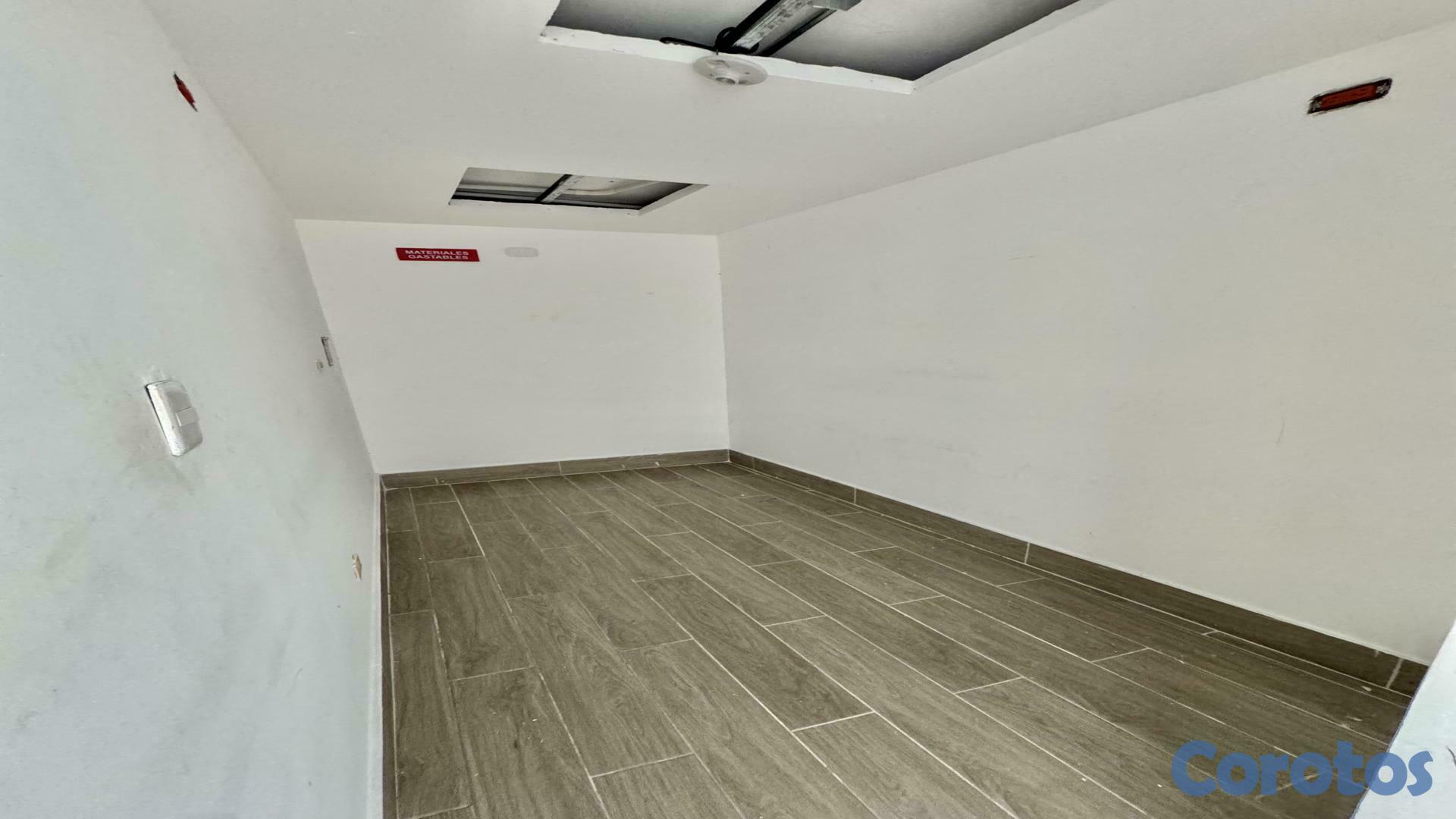 oficinas y locales comerciales - Local Comercial en Los Cacicazgos 7