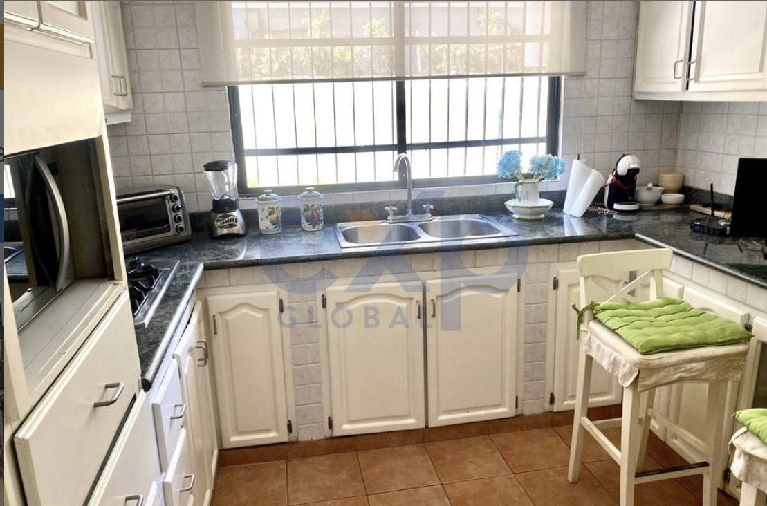 casas - Venta de casa de 785mts con piscina Distrito Nacional ensanche Julieta 6