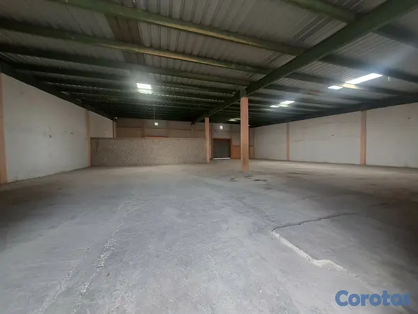 otros inmuebles - Alquilo  nave 800 mts av monumental con rampa  3