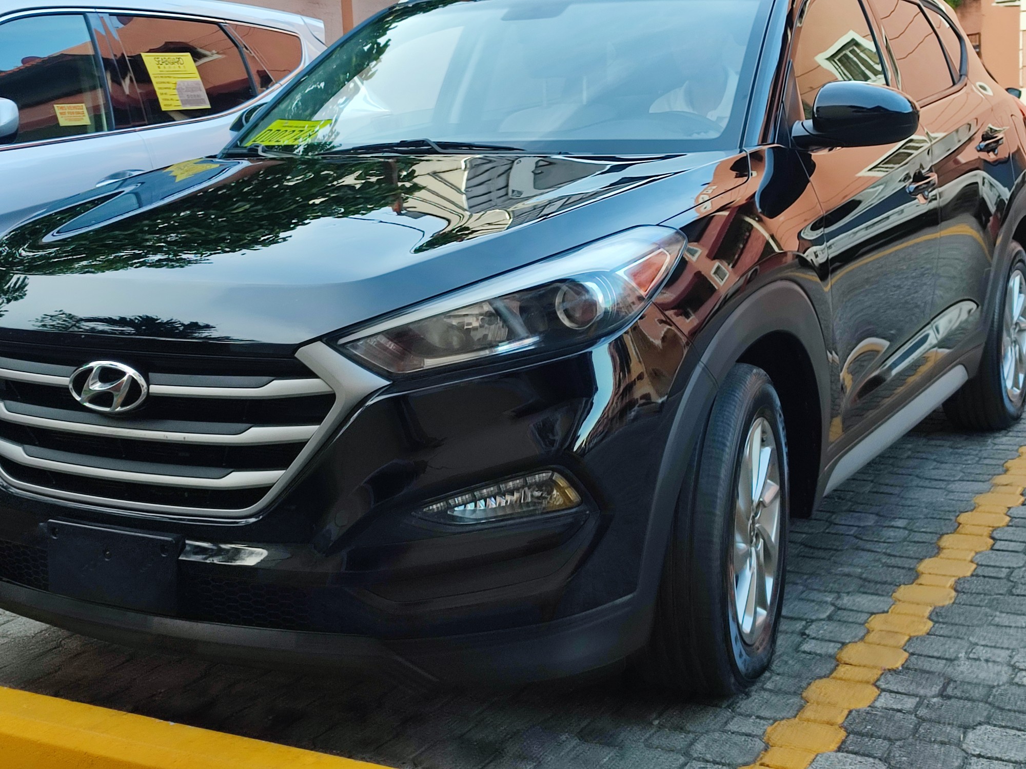 jeepetas y camionetas - Hyundai Tucson 18 clean carfat nueva de oferta
