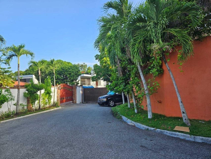 casas - Casa comercial en alquiler ideal para oficinas #24-404 Los Ríos Santo Domingo 0
