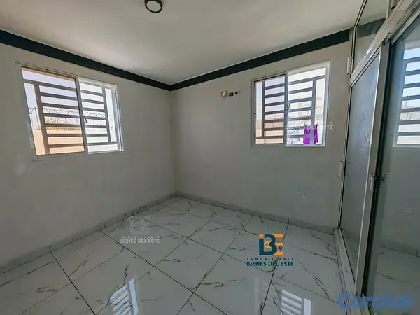 casas - Se Vende amplia Vivienda NUEVA, con mucho patio, u 6
