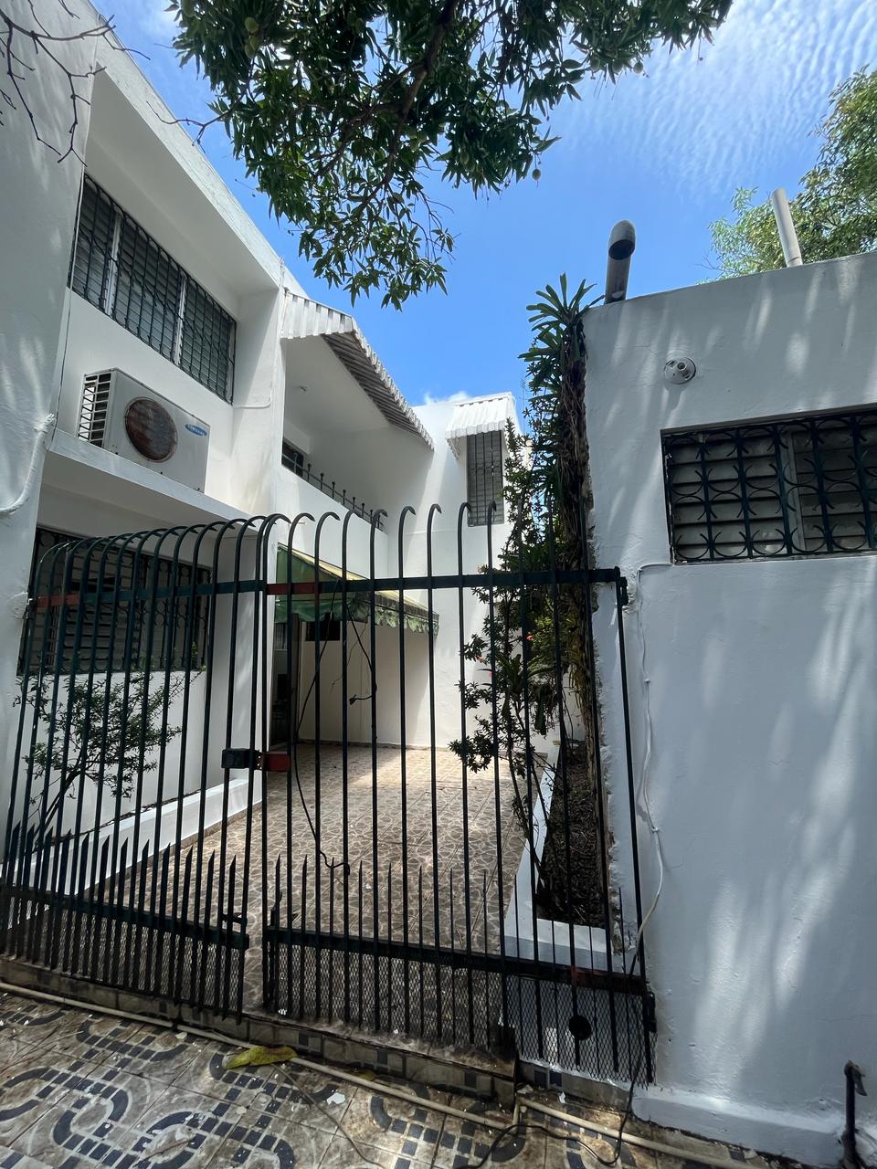 casas - En Venta Casa con patio 425mts 8