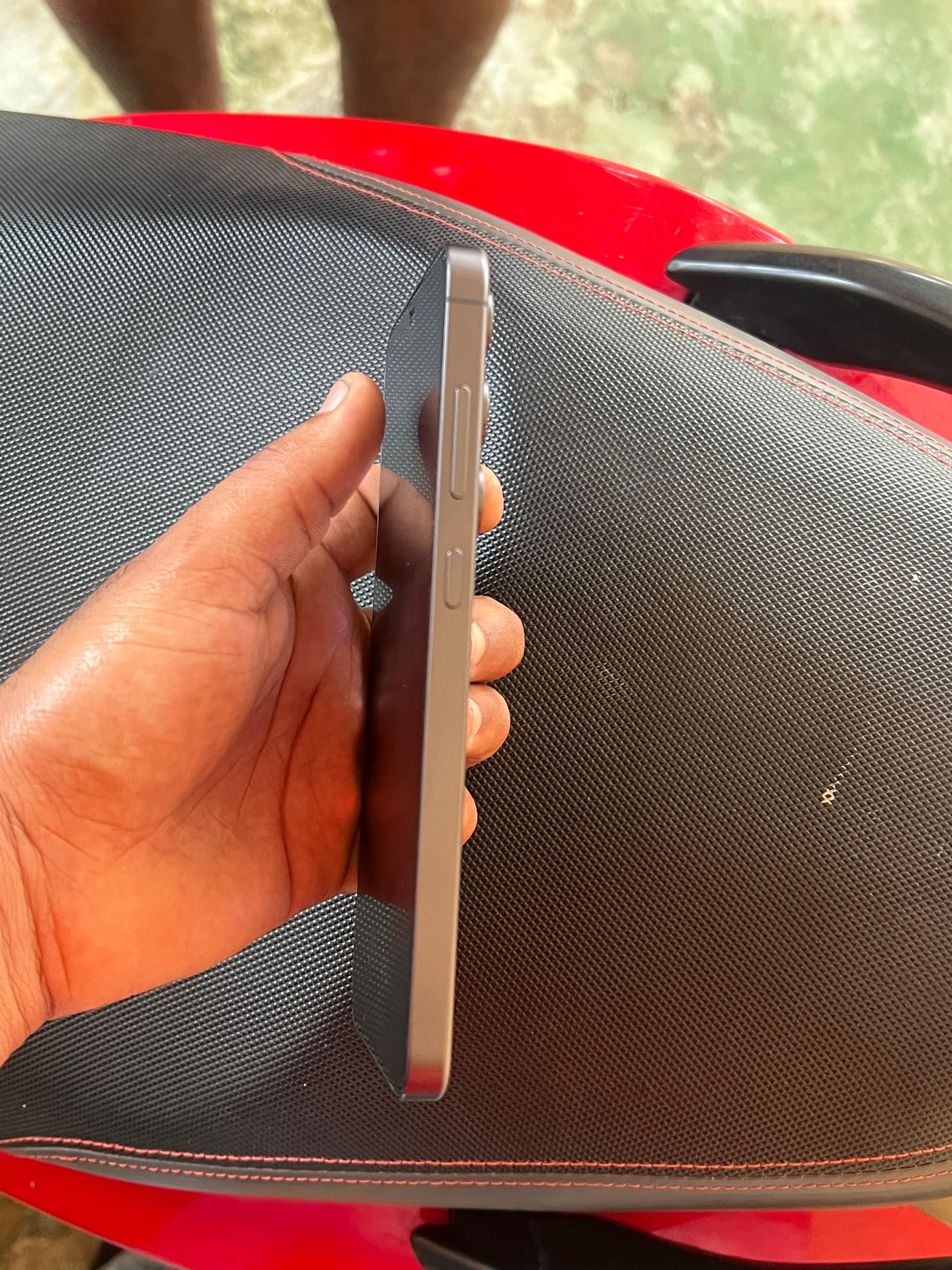 celulares y tabletas - S24FE  2