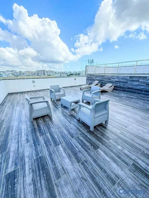 apartamentos - Venta de apartamento con terraza en El Millón 11