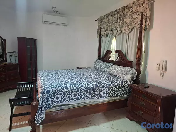 casas - Casa Amueblada de 3 Habitaciones con Piscina  10