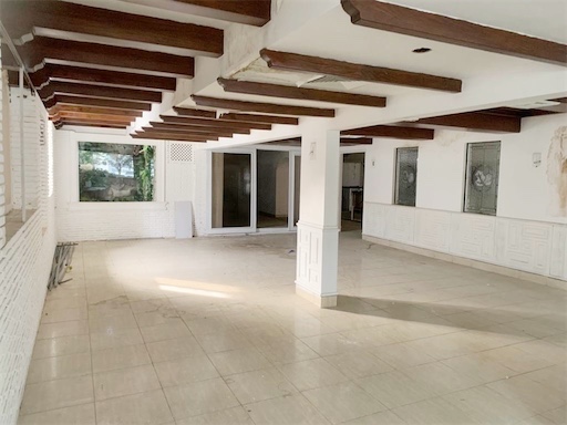 oficinas y locales comerciales - Local con espacio abierto en zona de Naco 1
