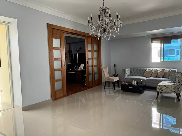 apartamentos - Apartamento de 3 Habitaciones, Renacimiento 2