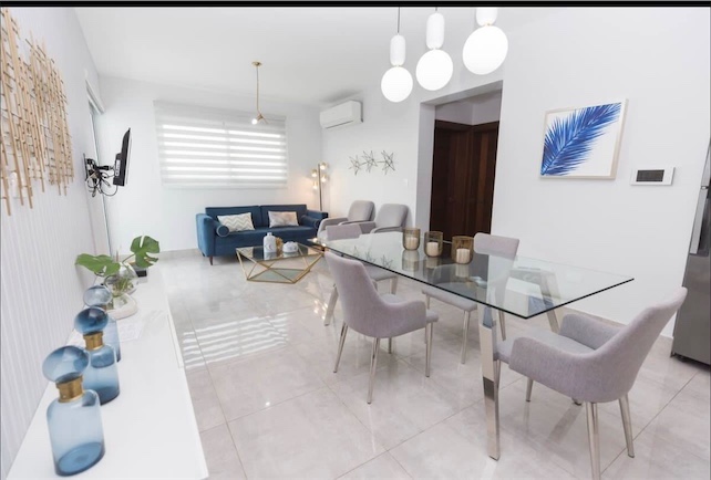 apartamentos - Piso alto de venta amueblado en La Esmeralda 6