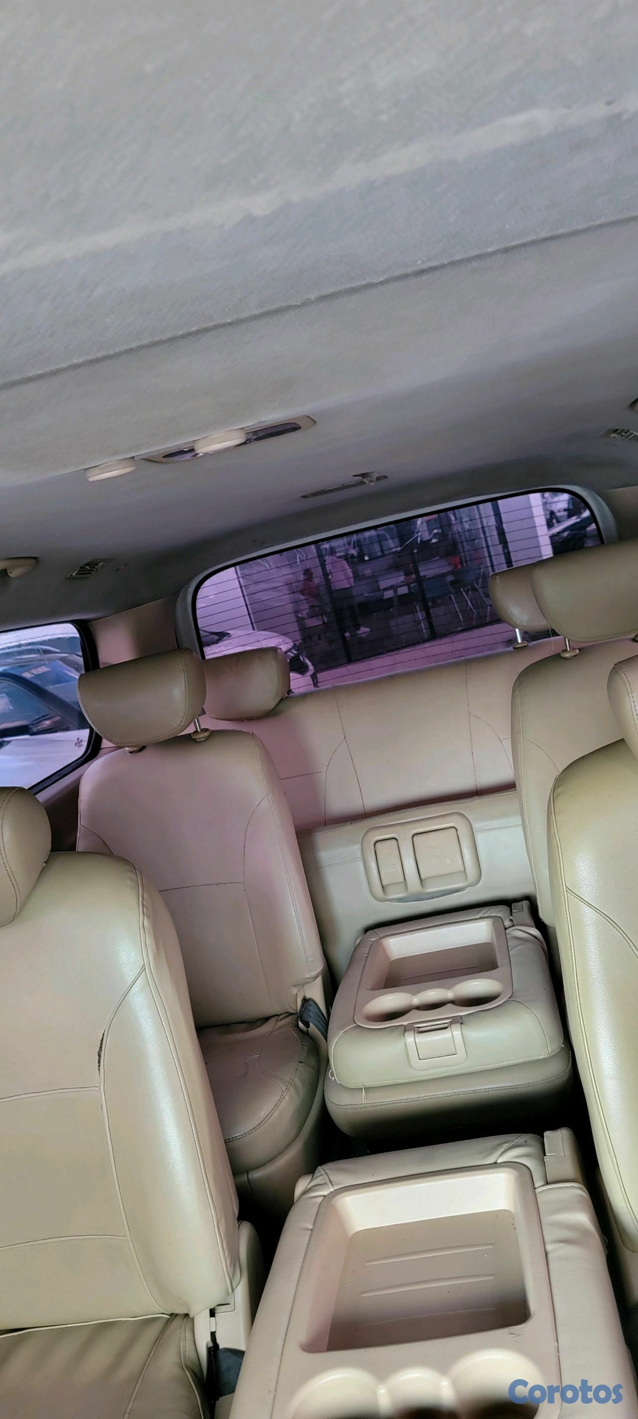 jeepetas y camionetas - HYUNDAI  H1  2011 9