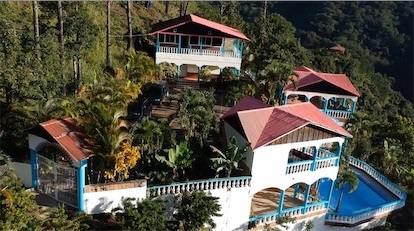 casas vacacionales y villas - Vendo esta hermosa villa ubicada en Bonao, monseñor nuel