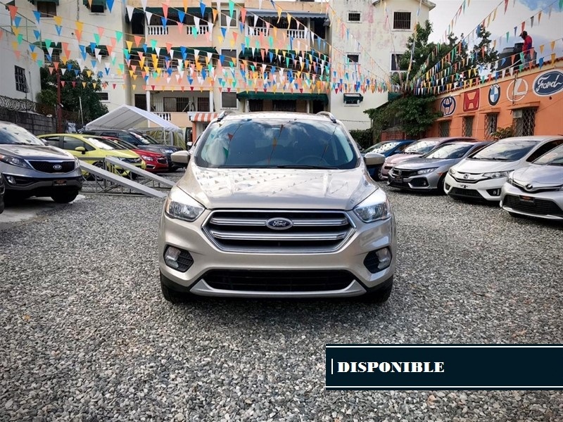 jeepetas y camionetas - Ford Escape SE Ecoboost 2017, Dorado