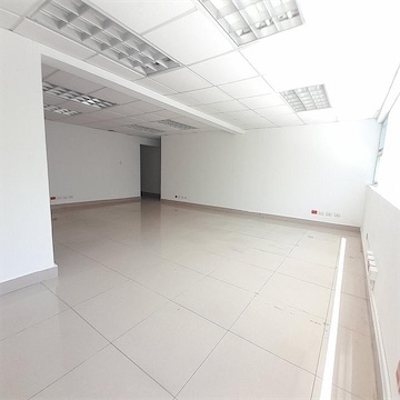 oficinas y locales comerciales - Local en la Esperilla céntrico y amplio  8