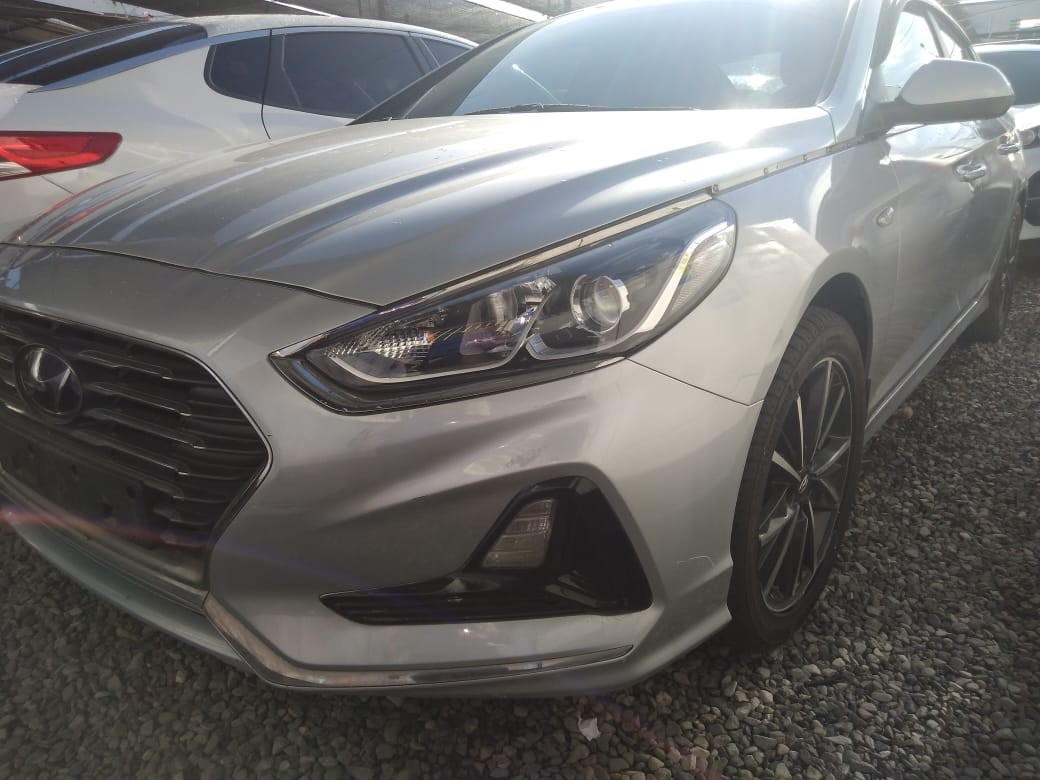 carros - HYUNDAI SONATA 2019 GRISDESDE: RD$ 785,100.00