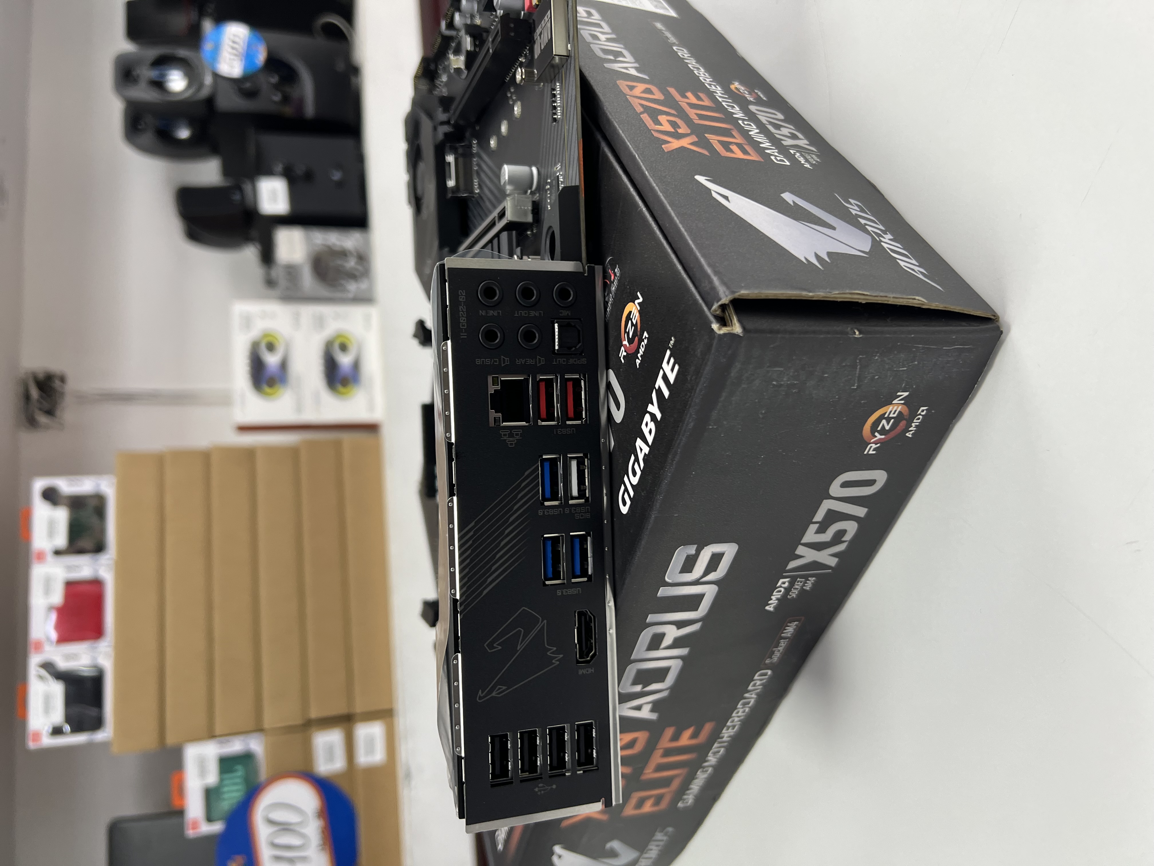 computadoras y laptops - moder board aorus x570 2