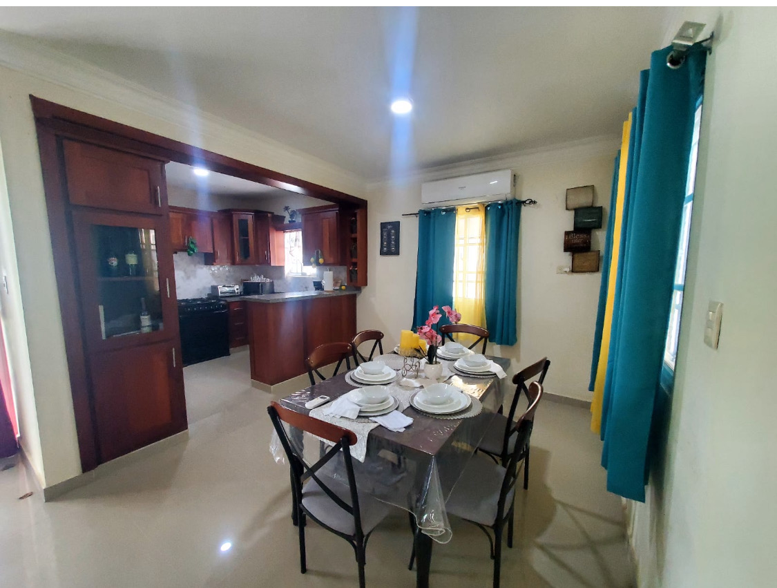 casas - CASA HERMOSA  EN STO DGO ESTE DE 2 NIVELES 220m2  2