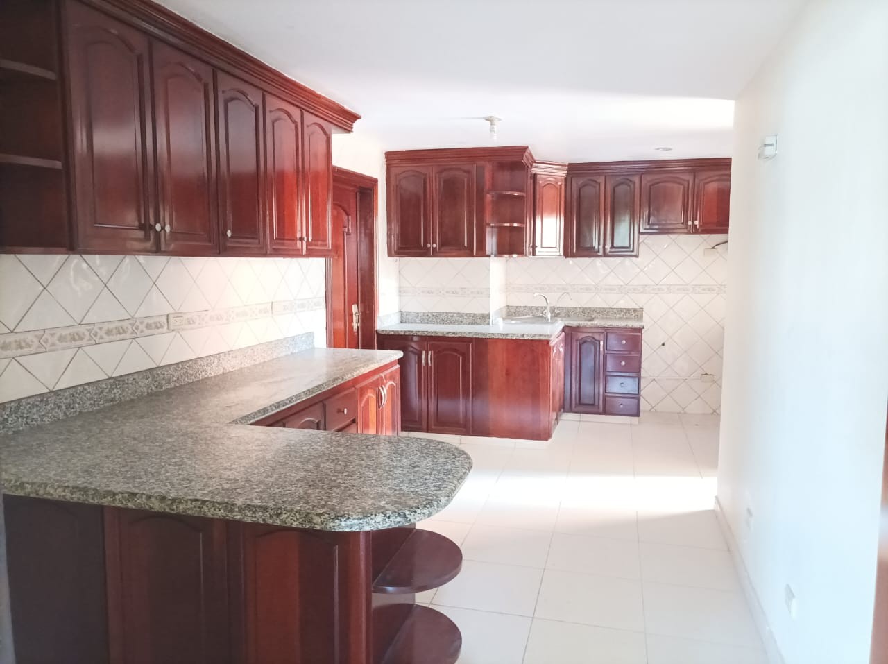 apartamentos - Se vende apartamento en Naco 7